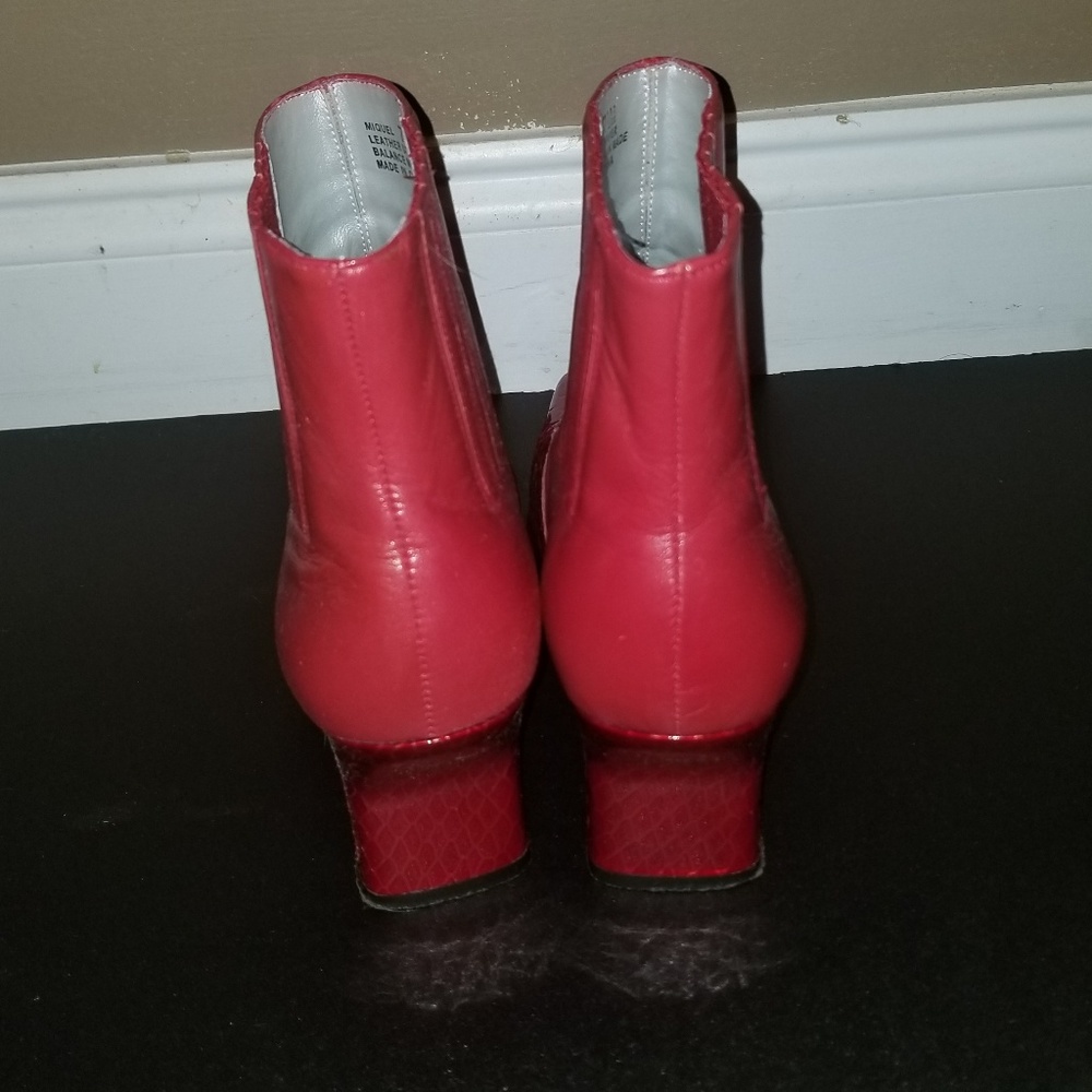 Shoes - Picture 3 of 4